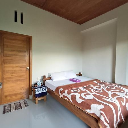 Made Oka Budget Room Мундук Екстер'єр фото